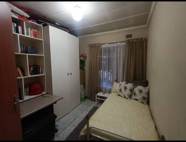 4 BEDROOM HOUSE FOR SALE IN VANDERBIJLPARK CE 2